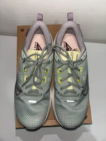 Used Nike Juniper Trail 2 GTX bike — image 3 of 6
