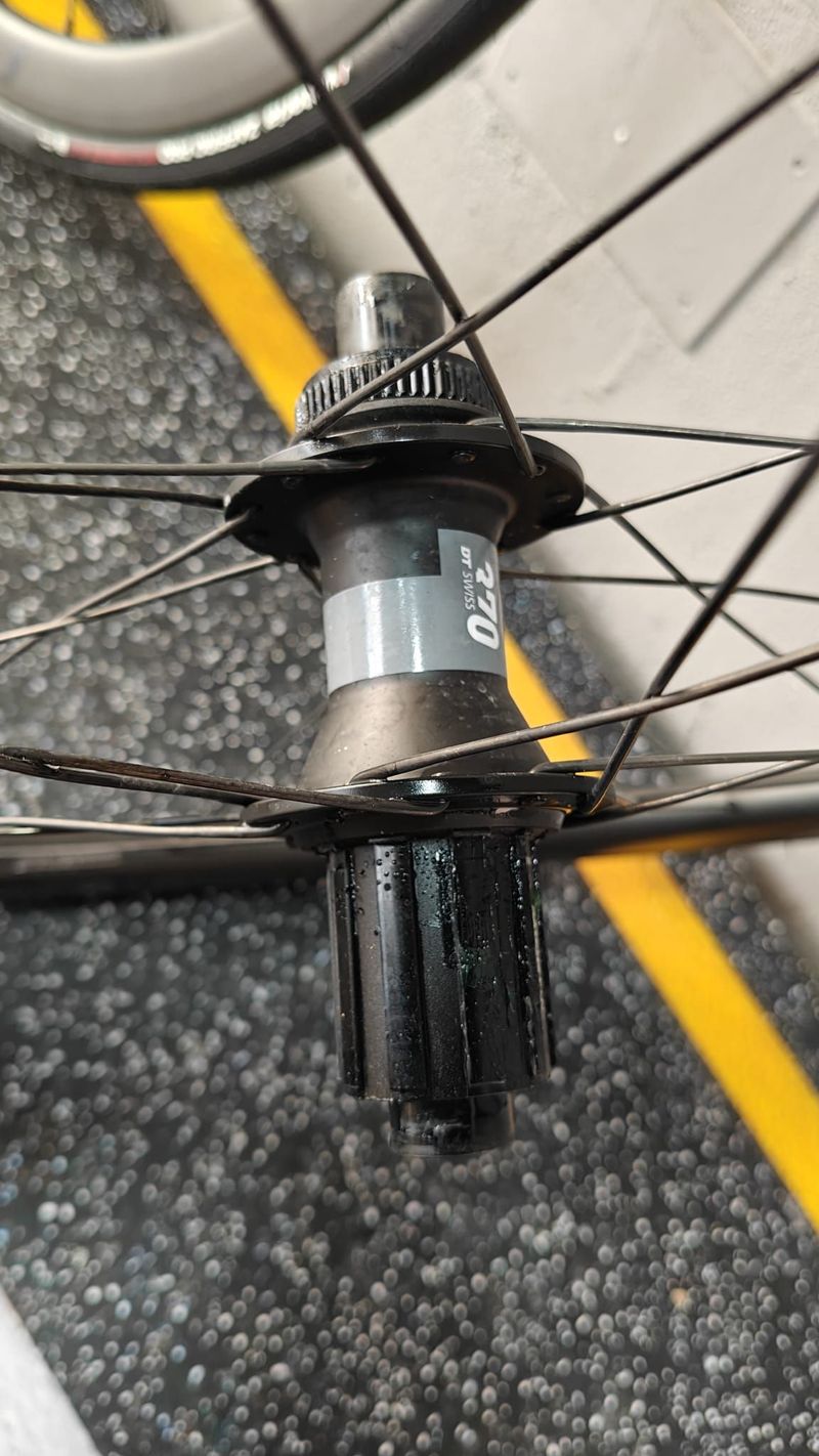 Used Specialized Roval C38 2025 bike — image 4 of 10