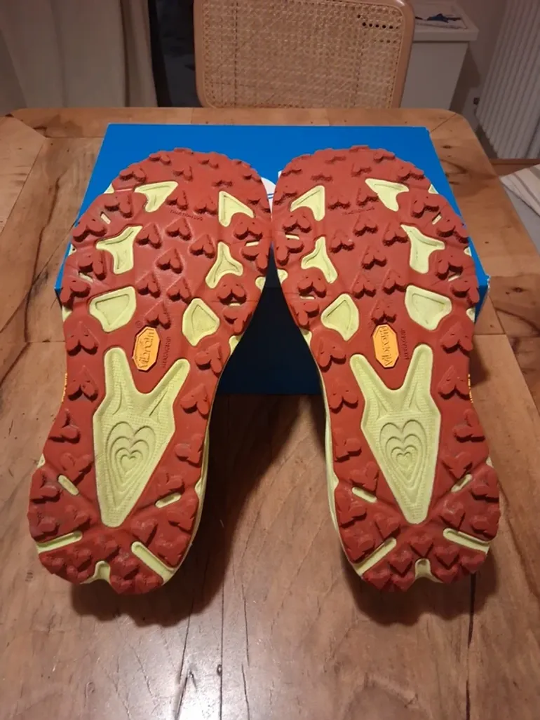 Used Hoka Speedgoat 7 bike — image 6 of 9