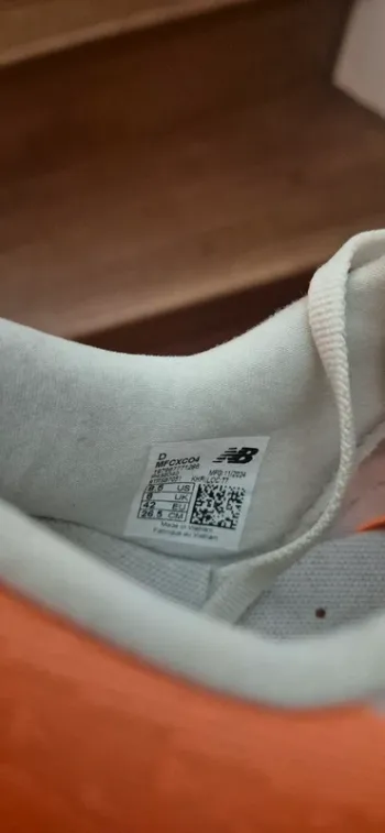 Used New Balance Rebel v4 bike — image 3 of 3