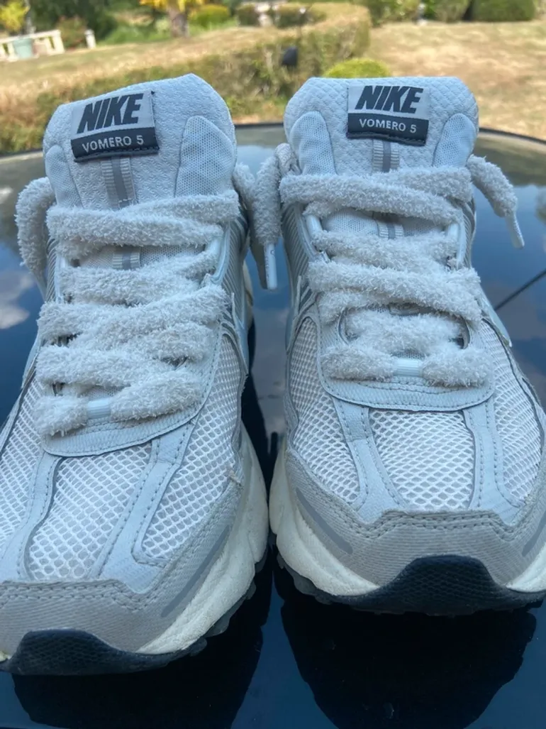 Used Nike Zoom Vomero 5 bike — image 2 of 8