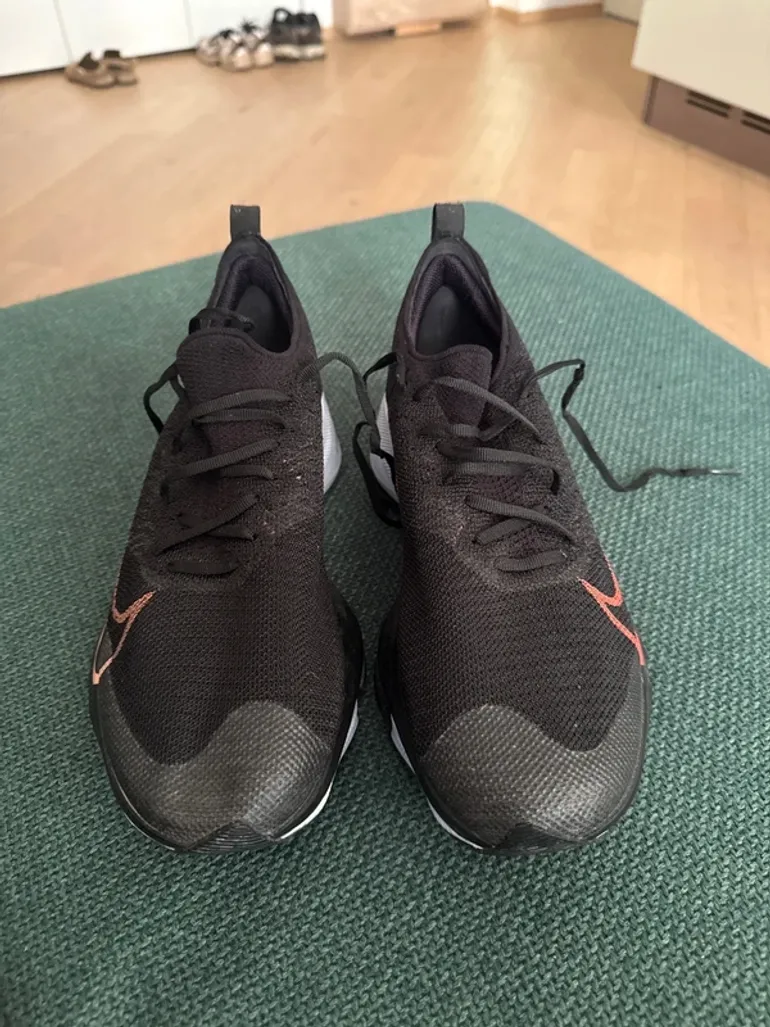 Used Nike Air Zoom Tiempo NEXT% bike — image 2 of 6