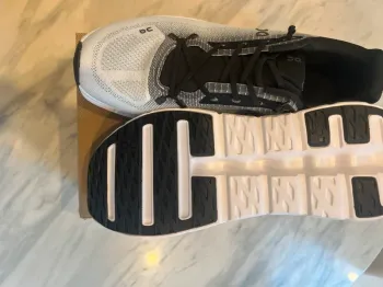Gebrauchtes On Running Black Ivory bike — Bild 5 von 11