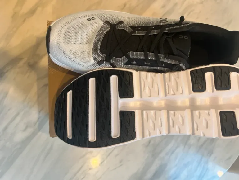 Gebrauchtes On Running Black Ivory bike — Bild 5 von 11
