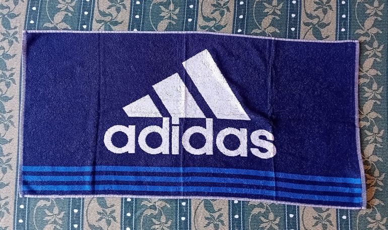 Použité Adidas Asciugamano bike — obrázek 2 z 4