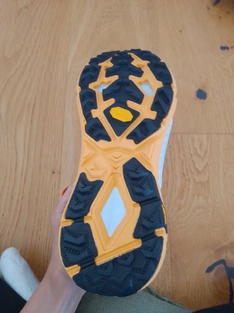 Used Hoka Mafate Speed 4 bike — image 3 of 4