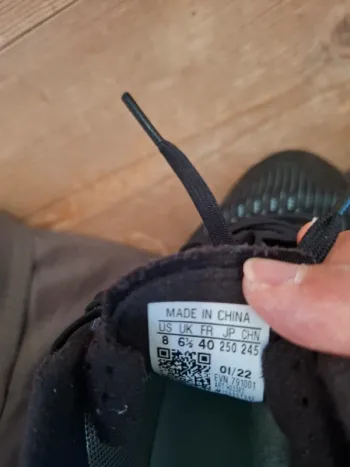 Used Adidas Terrex Agravic Flow Gore-Tex bike — image 3 of 4