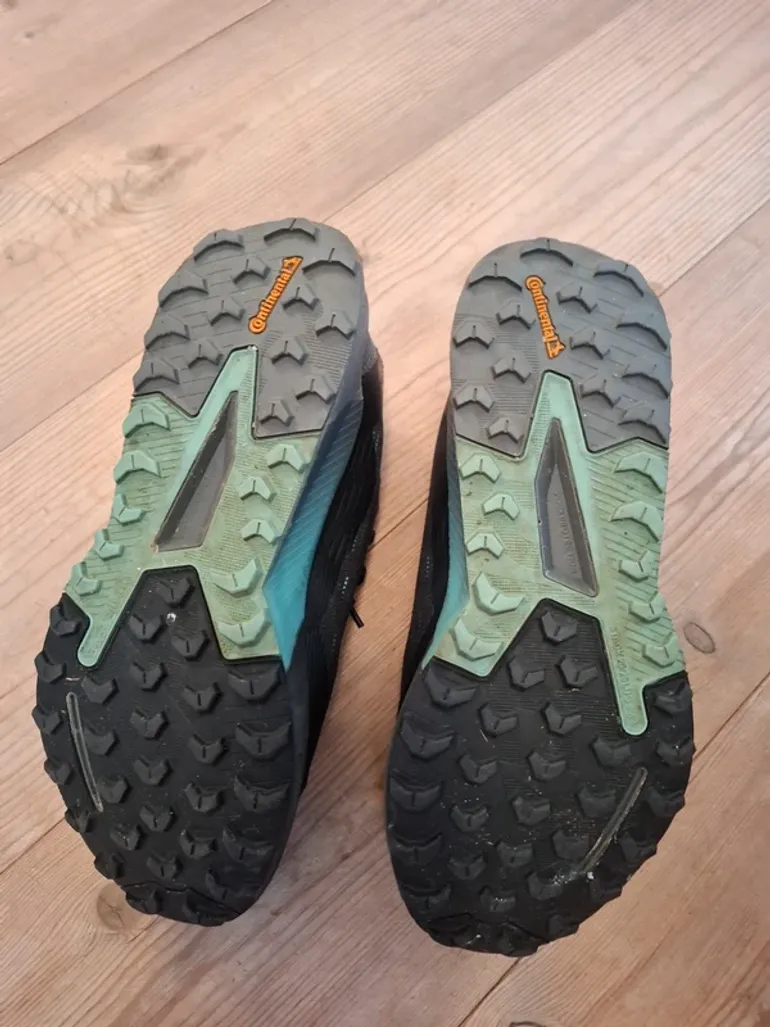 Used Adidas Terrex Agravic Flow Gore-Tex bike — image 4 of 4