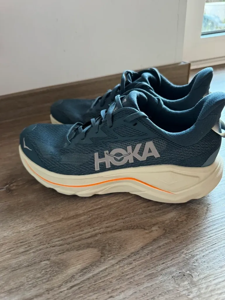 Used Hoka Challenger 8 bike — image 1 of 5