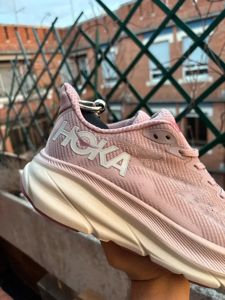 Used Hoka Clifton 9 bike — image 2 of 11