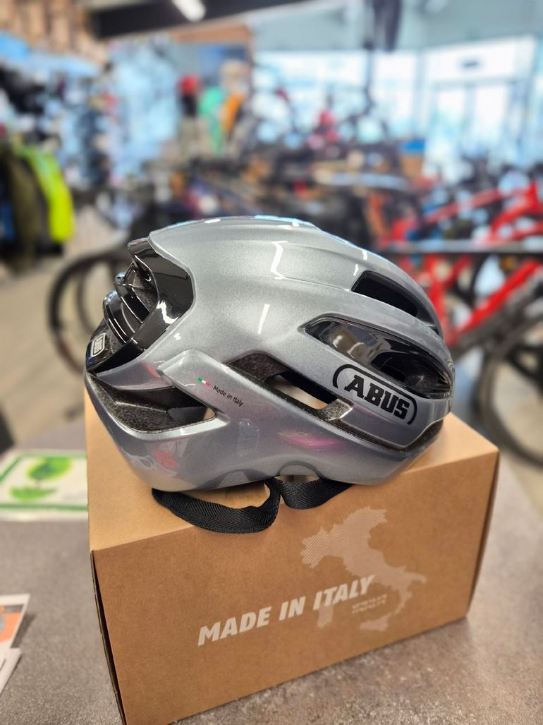 ABUS Taipan Helmet 2026 bike d'occasion — image 4 sur 6