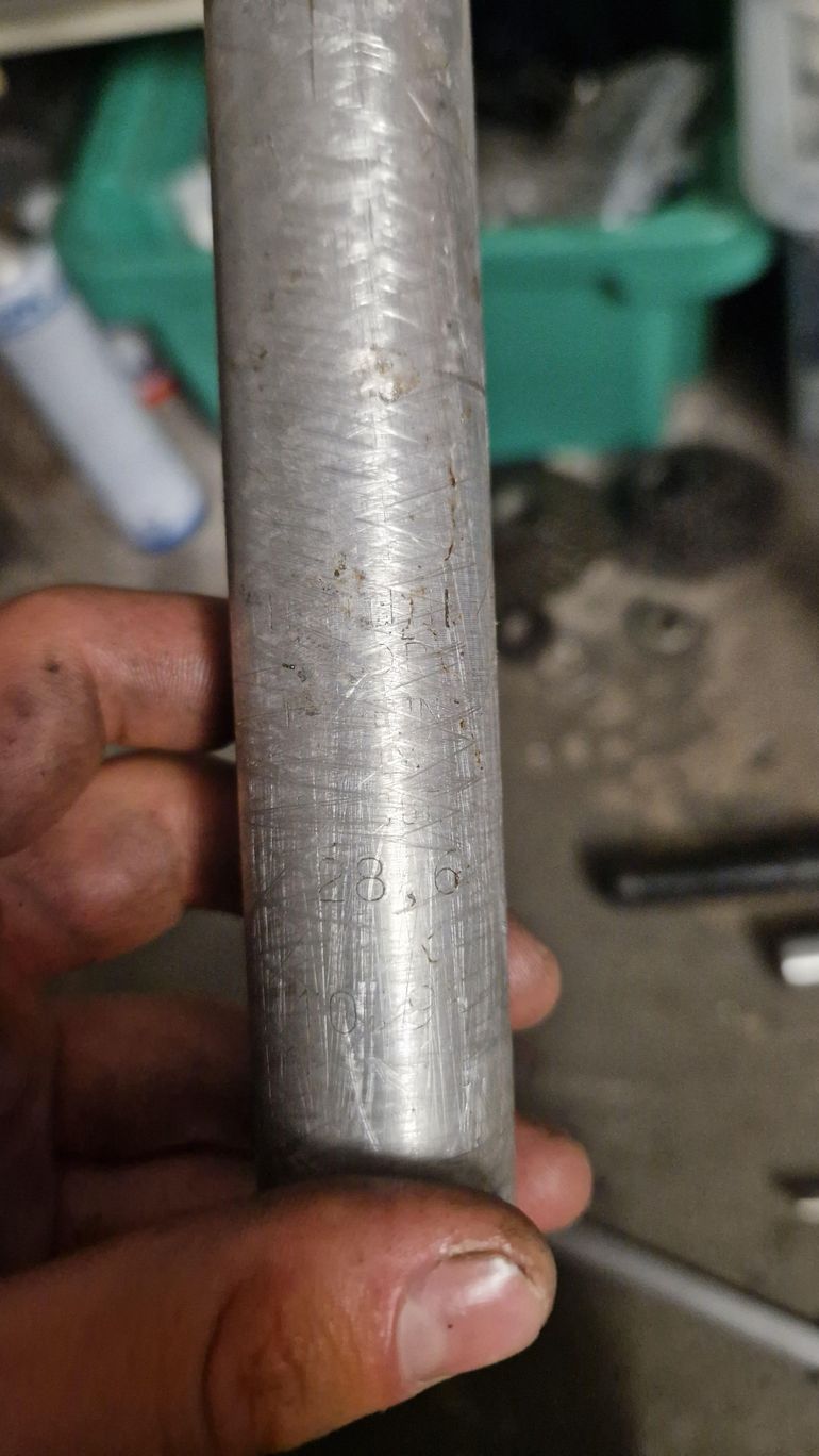 Gebrauchtes Aluminium Seat post 28.6 mm, 230 mm bike — Bild 2 von 2
