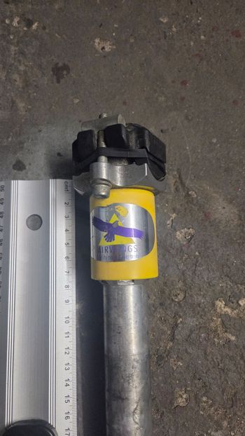 Used Airwings Suspension Seat post 28mm 330mm bike — image 2 of 2