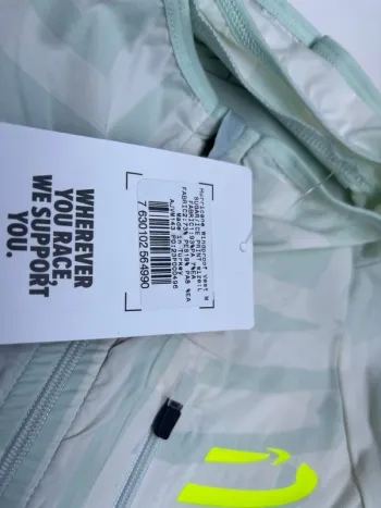 Used Compressport Hurricane Windproof Vest bike — image 6 of 6