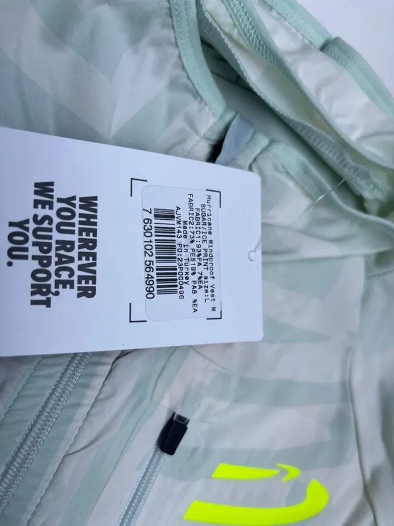 Used Compressport Hurricane Windproof Vest bike — image 6 of 6