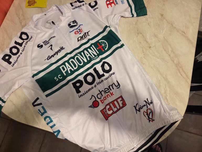 Used Ale cycling Maillot Cycliste Neuf Petit L (M) 2026 bike — image 1 of 5