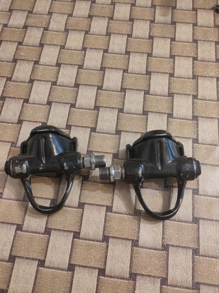 Used Look Automatic Pedals bike — image 2 of 5