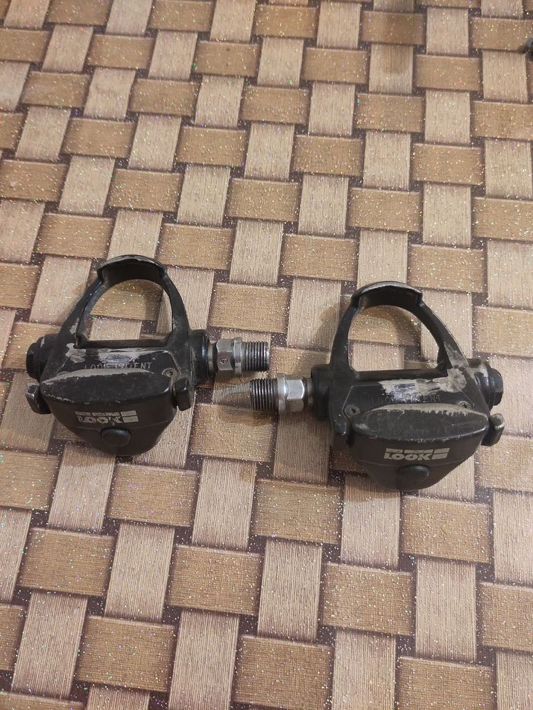 Used Look Automatic Pedals bike — image 1 of 5