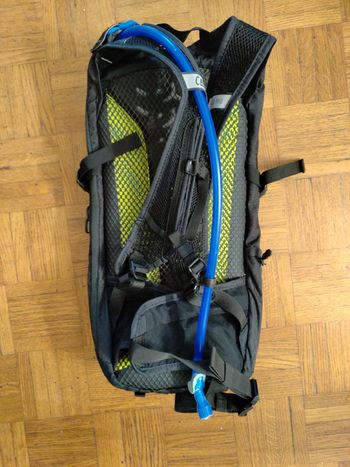 Used Camelbak Mule Pro 14L bike — image 2 of 4