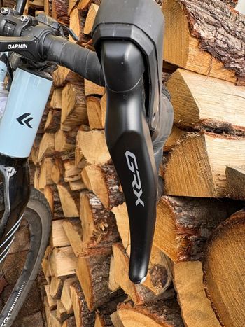 Used Shimano GRX 12-speed Gravel Groupset 2025 bike — image 3 of 10