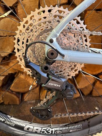 Used Shimano GRX 12-speed Gravel Groupset 2025 bike — image 5 of 10