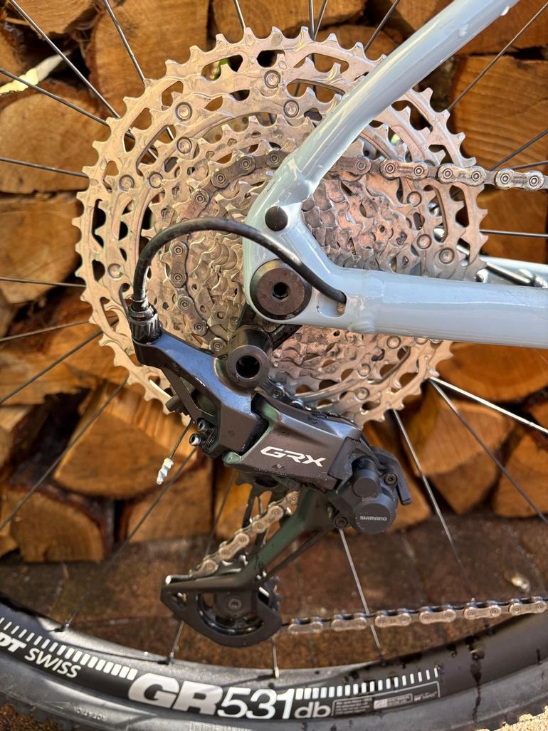 Used Shimano GRX 12-speed Gravel Groupset 2025 bike — image 5 of 10
