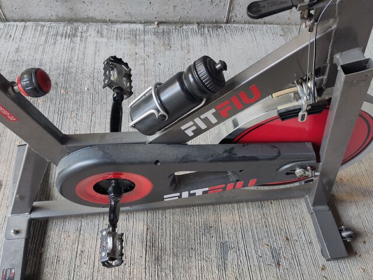 Tweedehands fit fiu BESP-22 bike — afbeelding 3 van 5