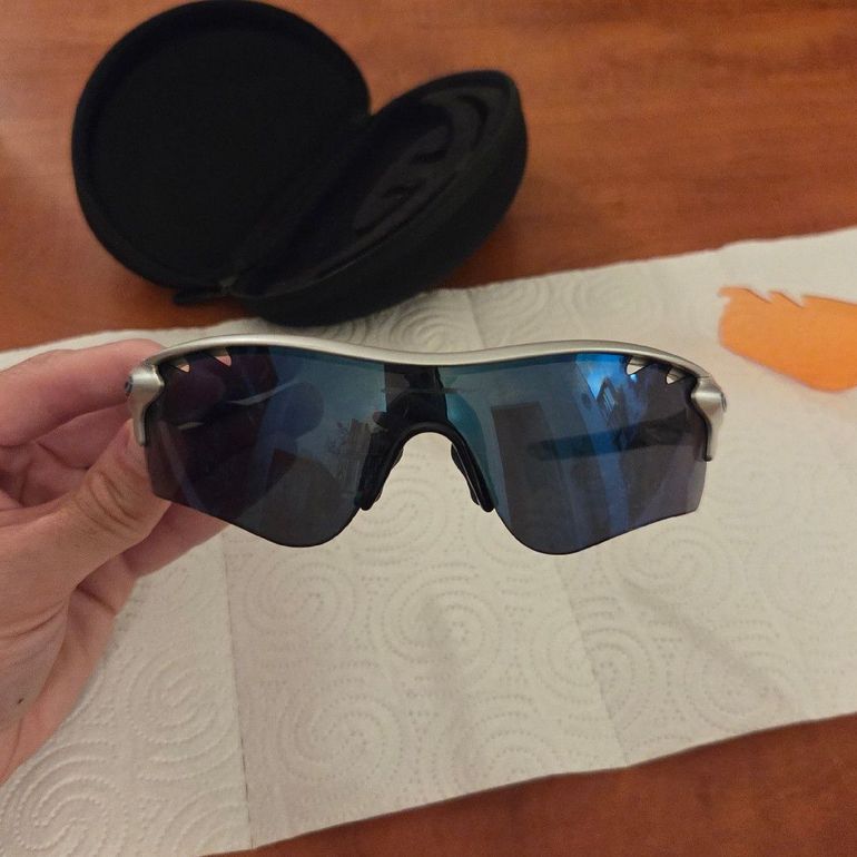 Used Oakley RadarLock Path Cycling Glasses bike — image 2 of 17