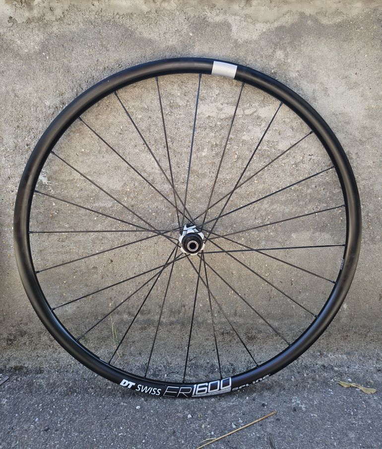Used Dt Swiss ER1600 Wheelset bike — image 4 of 6