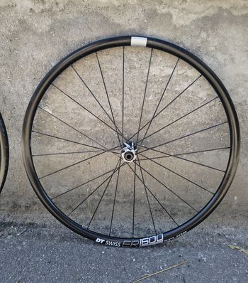 Used Dt Swiss ER1600 Wheelset bike — image 6 of 6