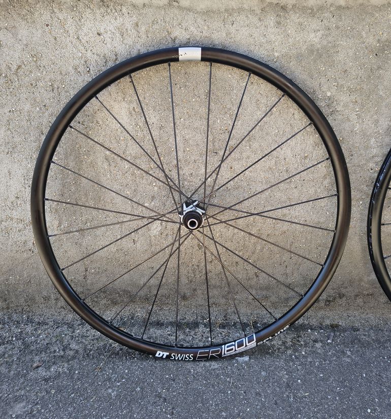 Used Dt Swiss ER1600 Wheelset bike — image 5 of 6