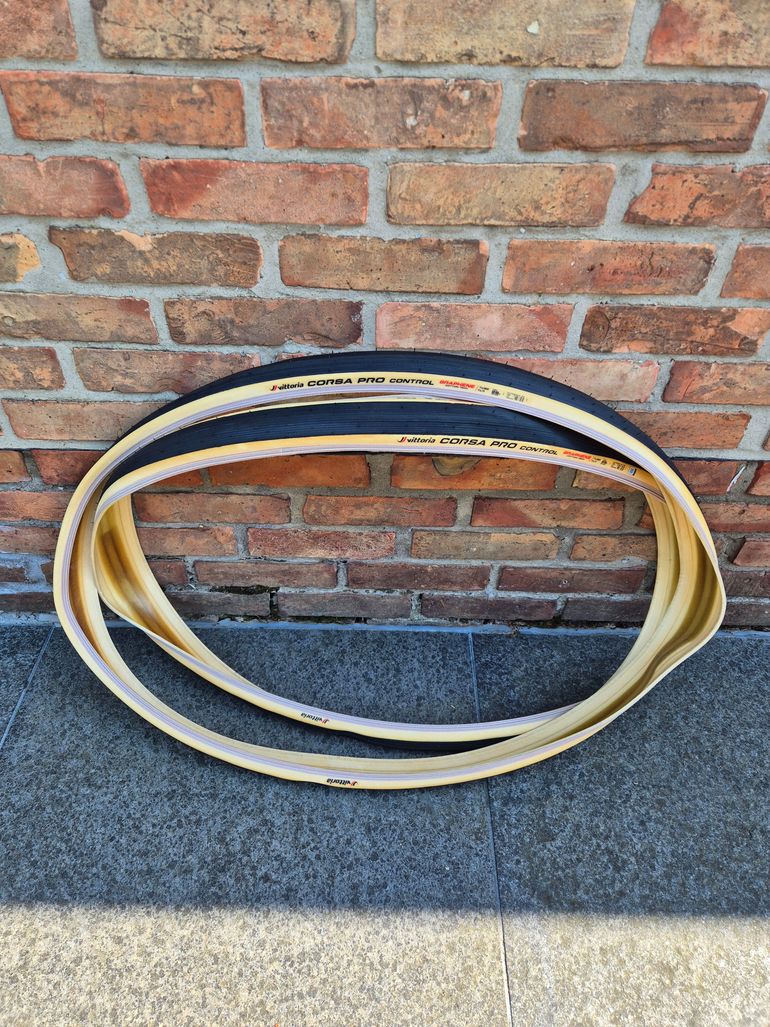 Used Vittoria Corsa PRO control 2026 bike — image 1 of 5