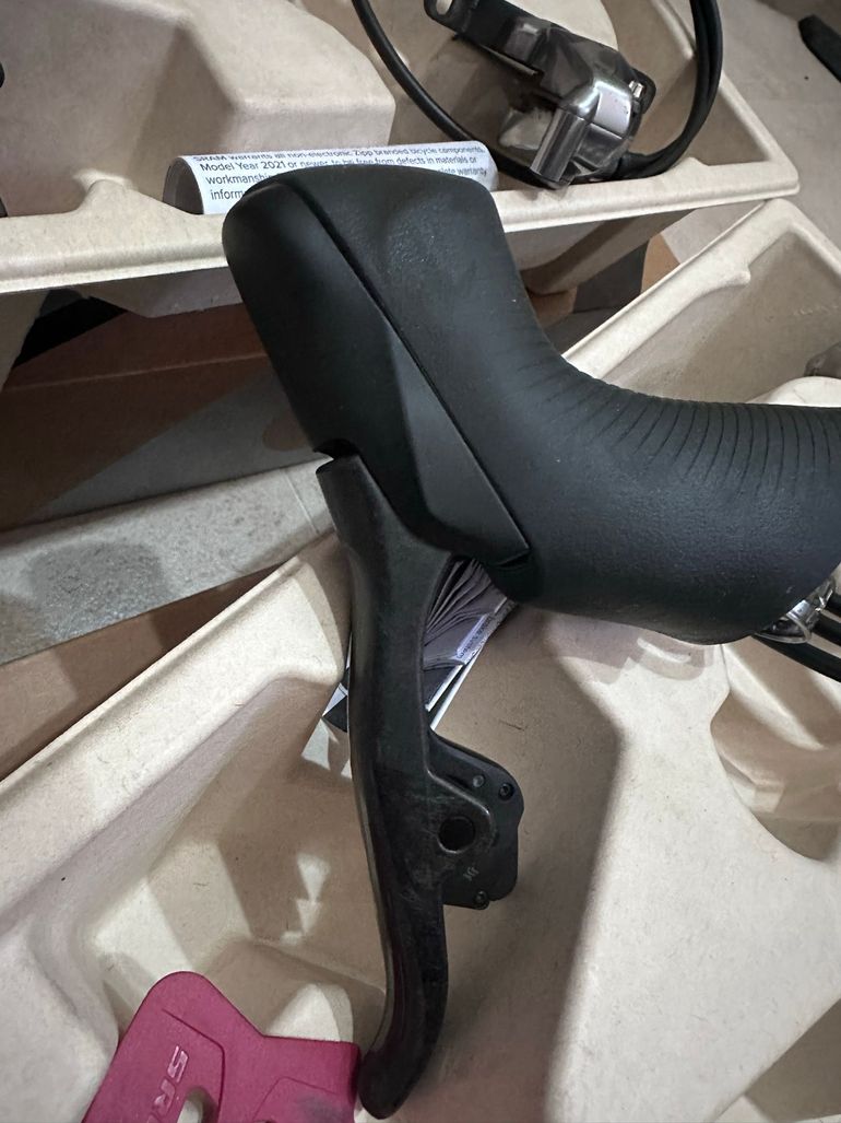Used Sram Red AXS 12-speed 2024 bike — image 4 of 6