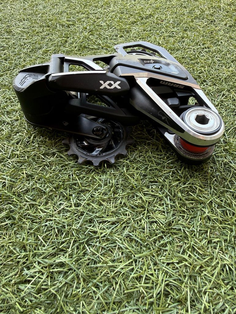 Used Sram XX SL T-Type Axs 12V 2026 bike — image 6 of 6
