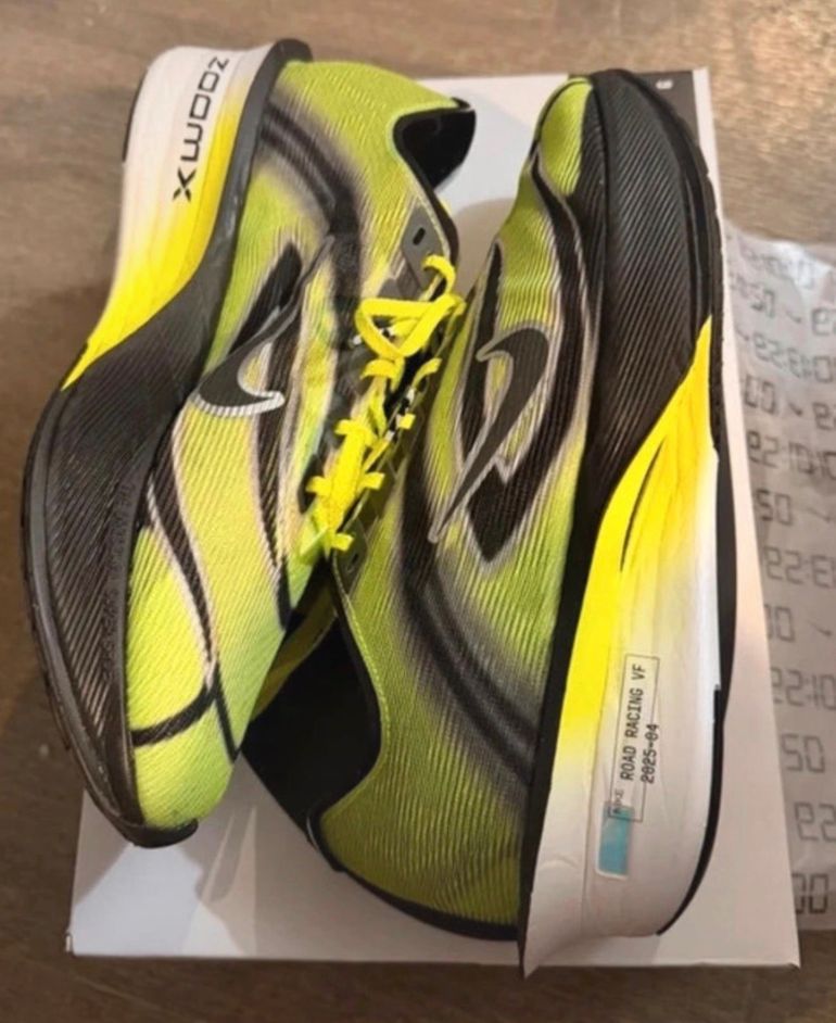 Used Nike Zoom vaporfly next 2026 bike — image 4 of 5