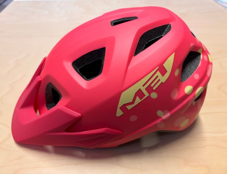 Used MET Eldar Youth Helmet bike — image 1 of 3