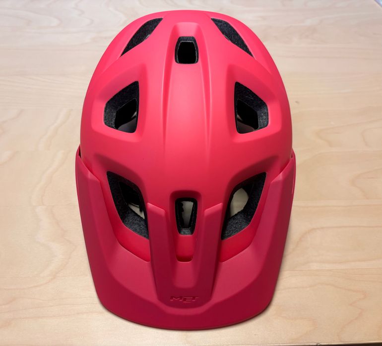 Used MET Eldar Youth Helmet bike — image 2 of 3