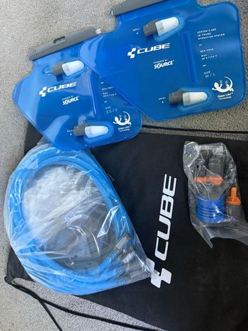 Used Cube In-Frame Hydration Set Aerium bike