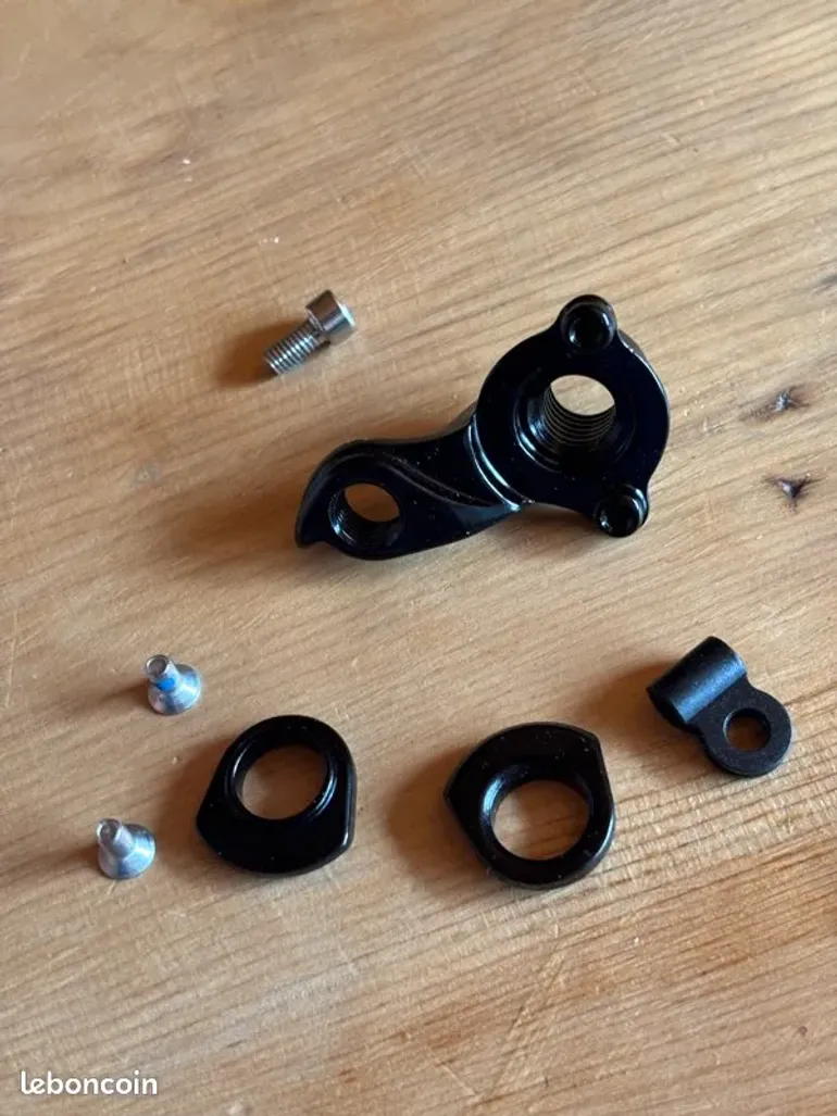 Używany Autre Patte de dérailleur bike — zdjęcie 2 z 2