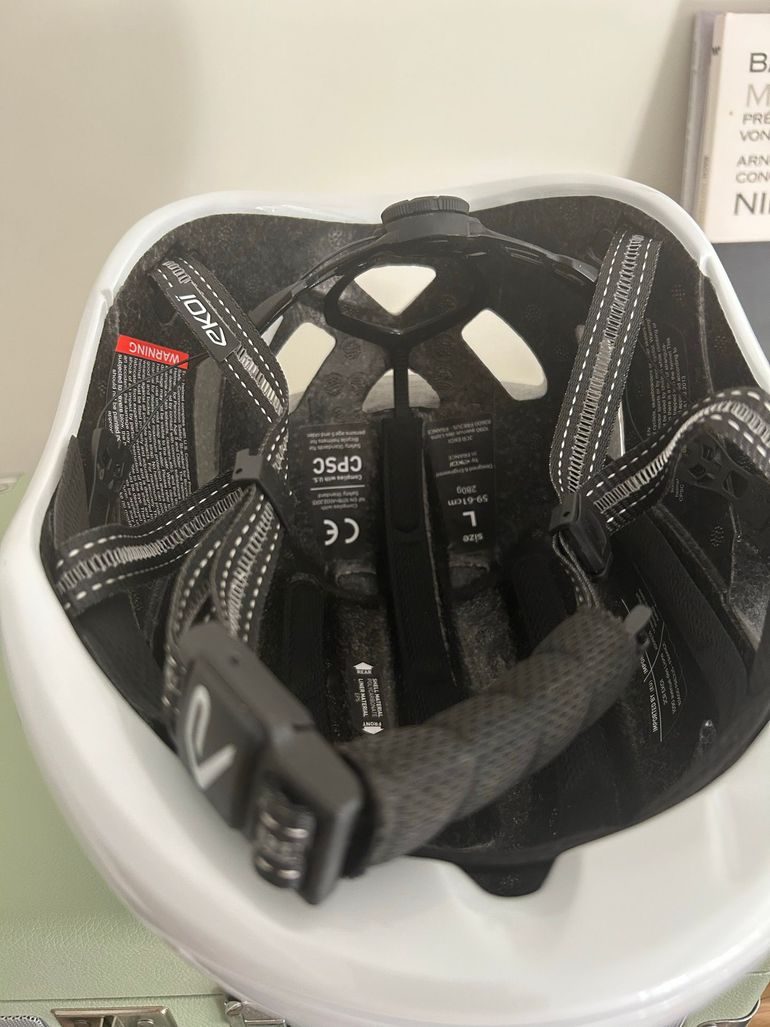 Used Ekoi Aero14 Helmet 2026 bike — image 6 of 8