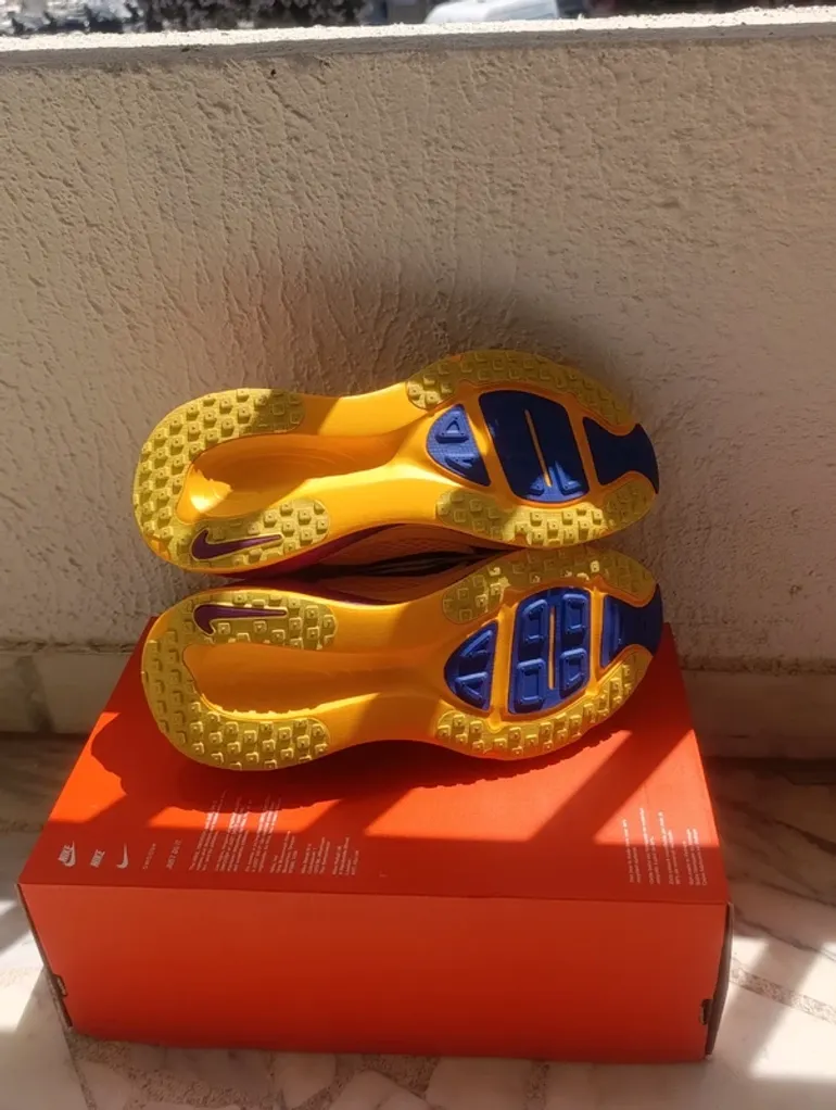 Used Nike Vomero 18 SE bike — image 5 of 7