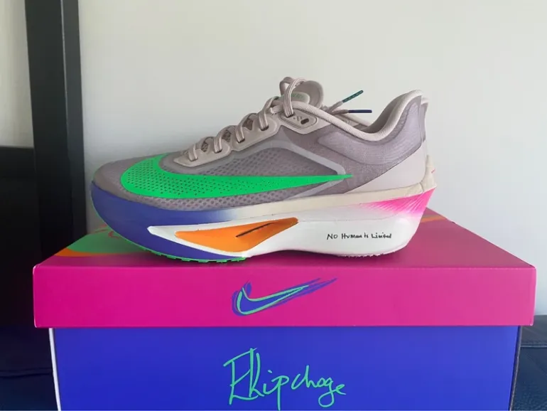 Used Nike Zoom Fly 6 bike — image 1 of 5