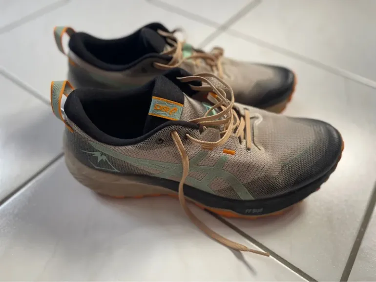 Used Asics Trabuco 12 bike — image 3 of 3