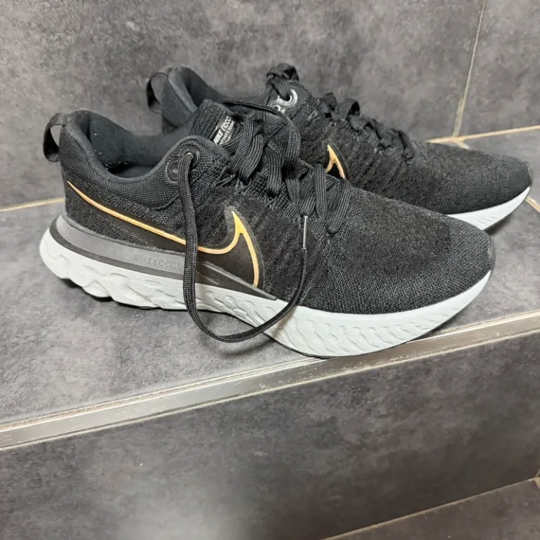 Käytetty Nike React Infinity Run Flyknit 2 bike — kuva 1 / 9