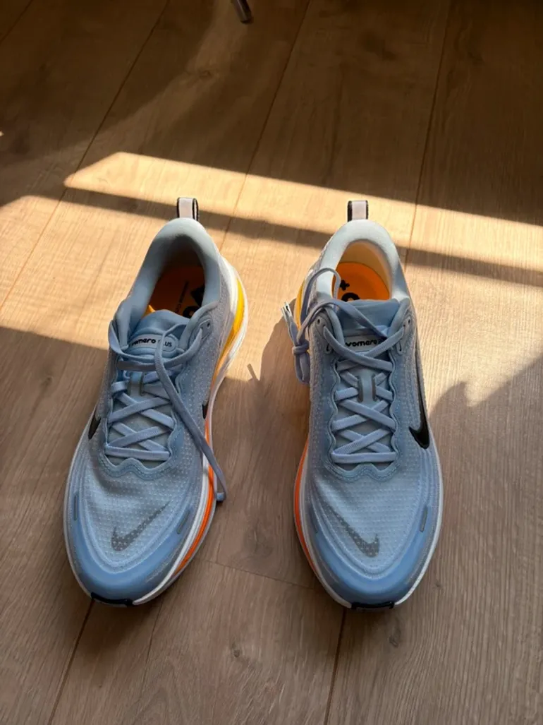 Käytetty Nike Vomero Plus bike — kuva 1 / 4