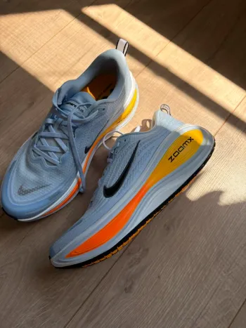 Käytetty Nike Vomero Plus bike — kuva 2 / 4