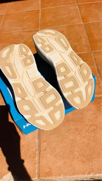 Käytetty Hoka Bondi 9 bike — kuva 5 / 5