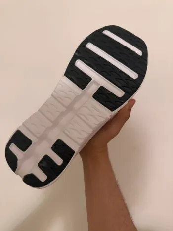 Used On Running Chaussures On taille 42 bike — image 3 of 10