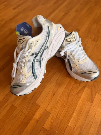 Brugt Asics Shoes bike