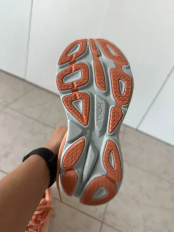 Käytetty Hoka Bondi 8 bike — kuva 8 / 10